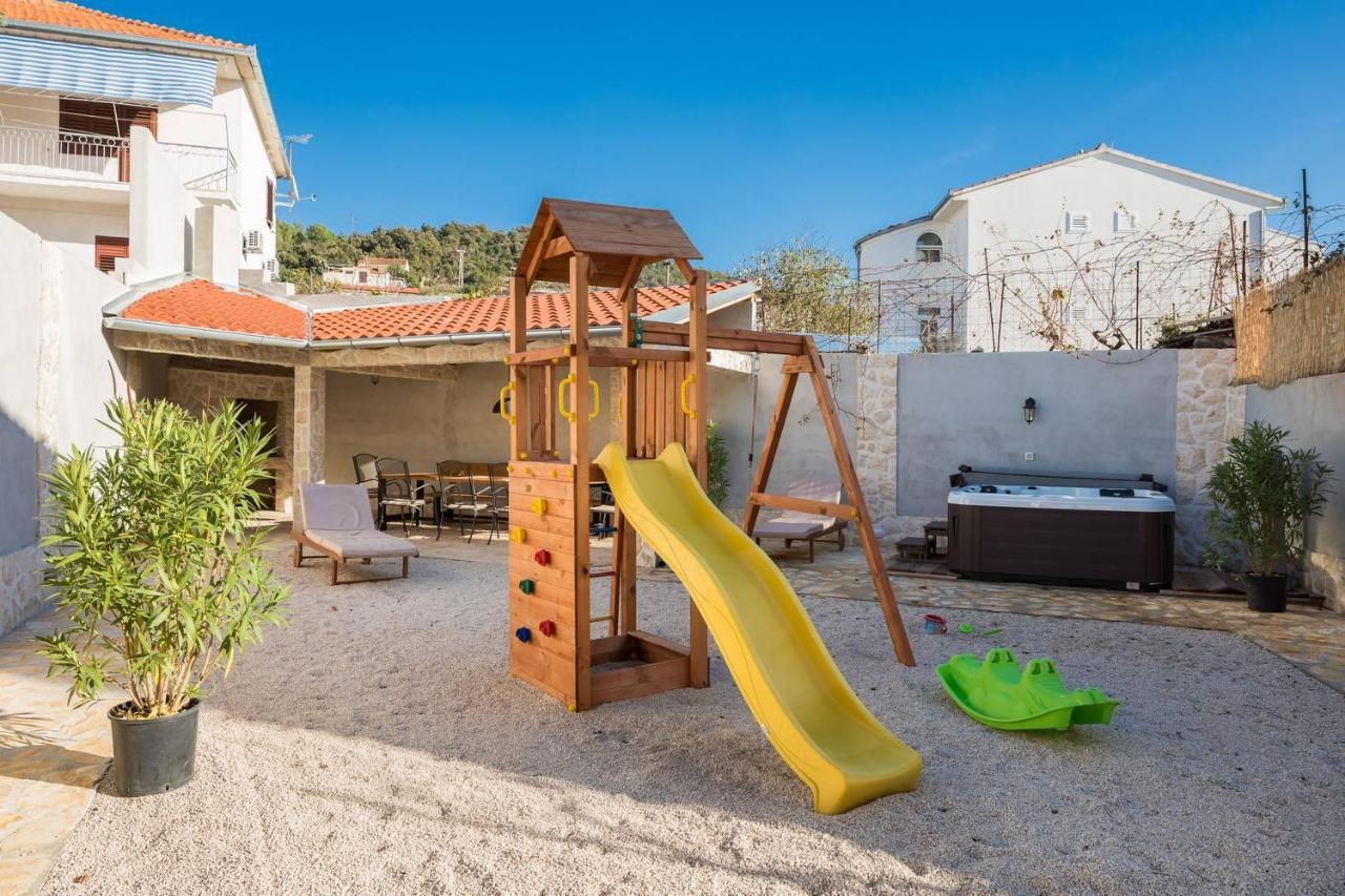 Beachfront Luxury Villa Vinišće Dış mekan fotoğraf